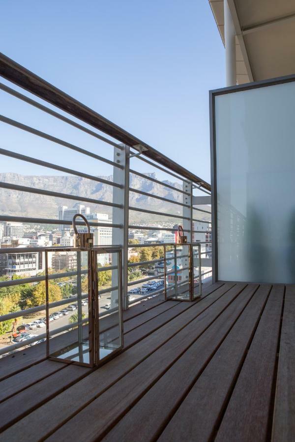 Апартаменты Luxurious Loft With Amazing View Of Table Mountain Кейптаун Экстерьер фото